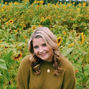 Meet your Posher, Stephanie